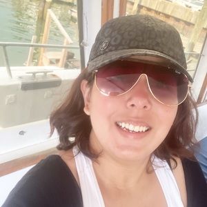 Meet your Posher, Anastasia Kelly